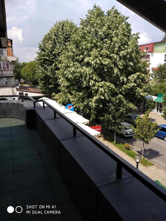 Casa Romaneasca Curtea de Argeş Екстериор снимка